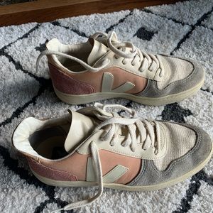 Veja multi color